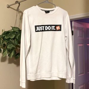 Nike long sleeve sweater small